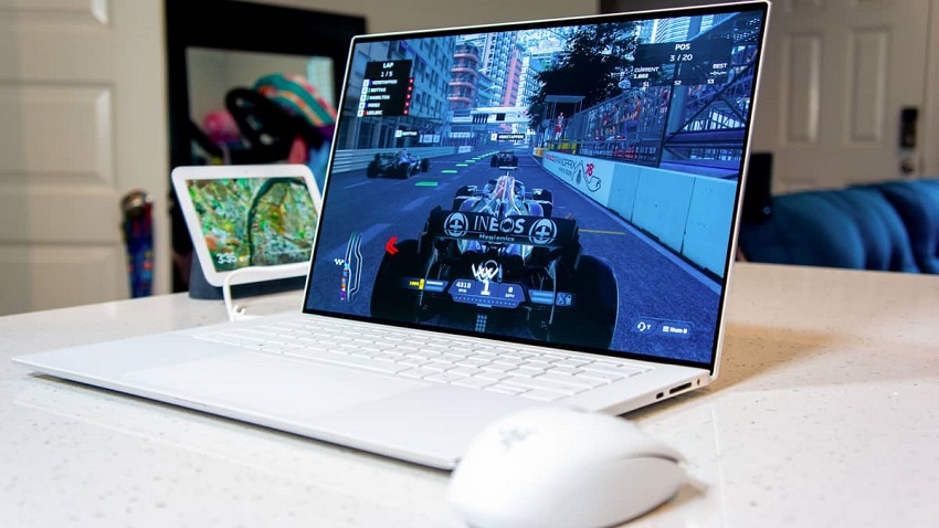 Does the Dell XPS 15 have a touchscreen